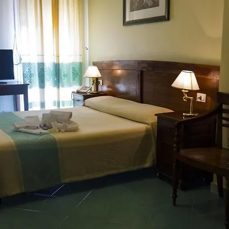 Marini 4*